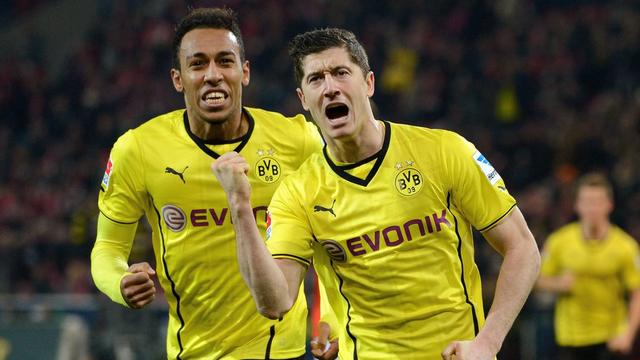 Dortmund passera en 1-8 s'il bat l'OM. Il comptera sur Aubameyang (à gauche) et Lewandowski. [Roland Holschneider]