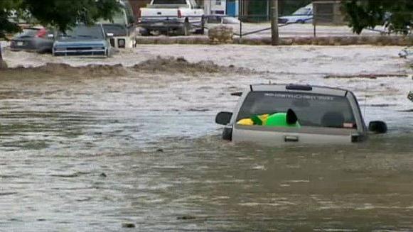 Au Canada, les inondations ont contraint des milliers de personnes à trouver refuges chez des amis ou des parents.