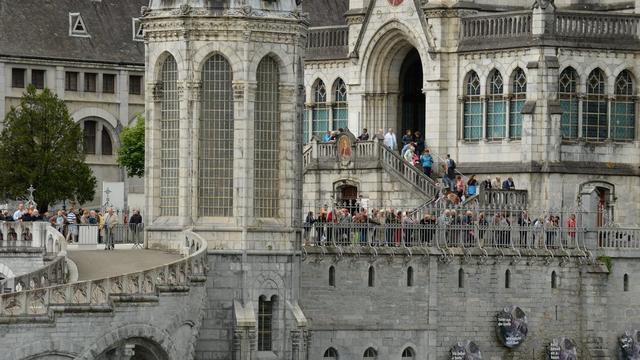 Lourdes [CAROLINE BLUMBERG]