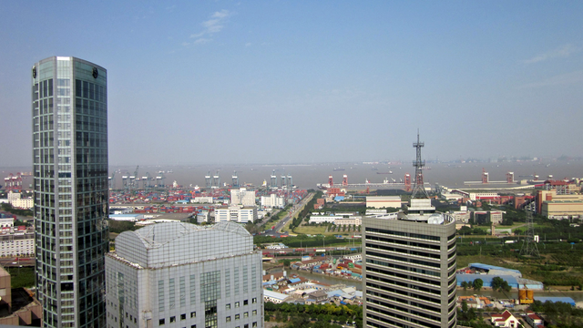 Panorama de la Zone pilote de libre-échange de Shanghai, ainsi que la rivière Huangpu. [Xing Zhiwei]