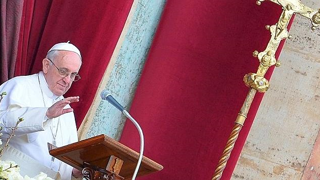 Le Pape François au balcon du Vatican. [RTS]