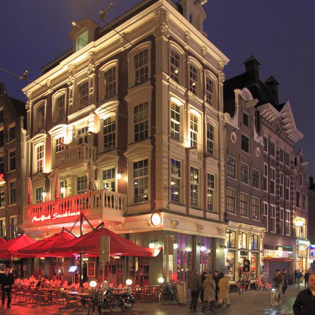 Netherlands, Amsterdam, Leidseplein, restaurants, nightlife. [Tibor Bognar]