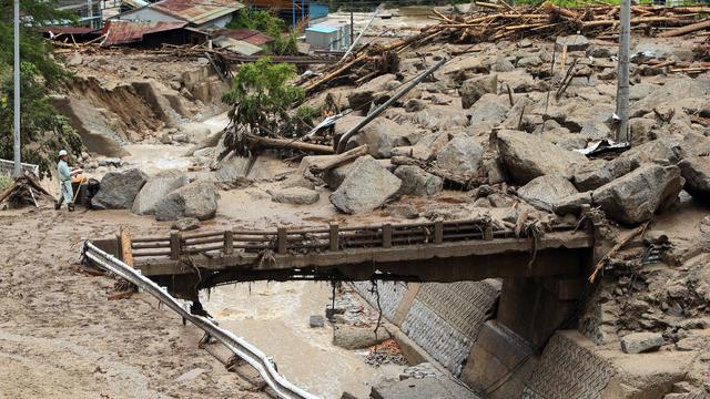 Le village de Nagiso au Japon, dévasté par le typhon Phanfone, le 7 octobre 2014. [JIJI PRESS]