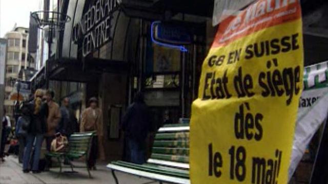 Les commerçants ont peur et préfèrent se barricader.