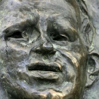 Sculpture du visage du théologien Dietrich Bonhoeffer. [AP/Keystone - Markus Schreiber]