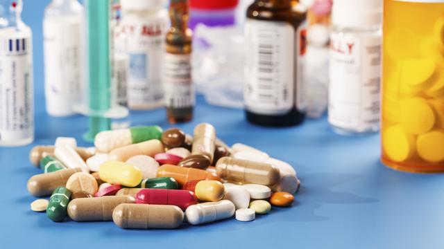 Les médicaments sont toujours nettement plus chers en Suisse. [WBU/AFP]