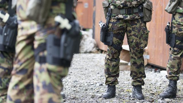 Des soldats de l'armée suisse [Christian Beutler]