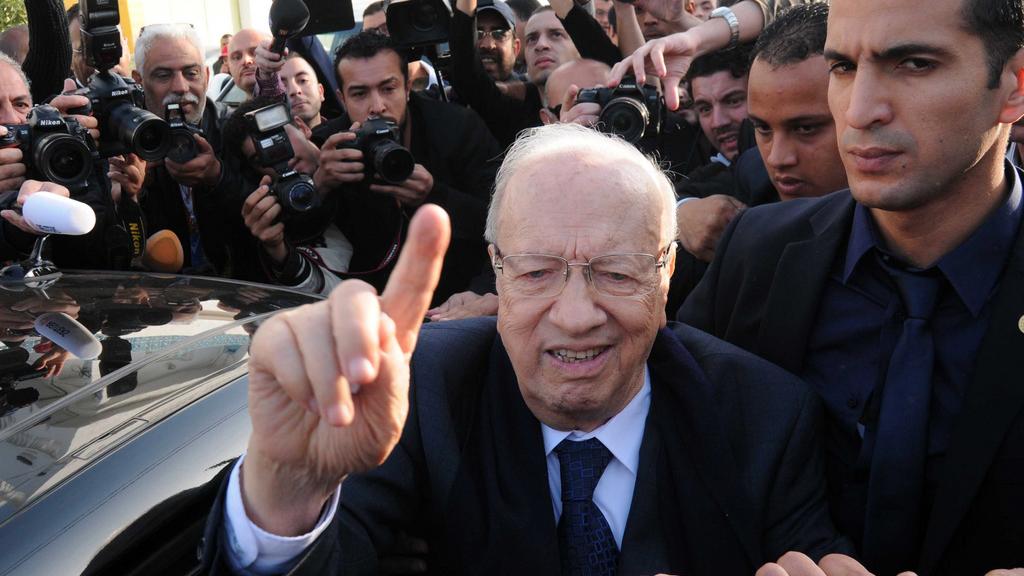 A 87 ans, Beji Caid Essebsi se voit déjà à la tête de la Tunisie à l'issue d'un premier tour où il estime avoir recueilli près de 50% des voix. [AP Photo/Mohamed Werteni]