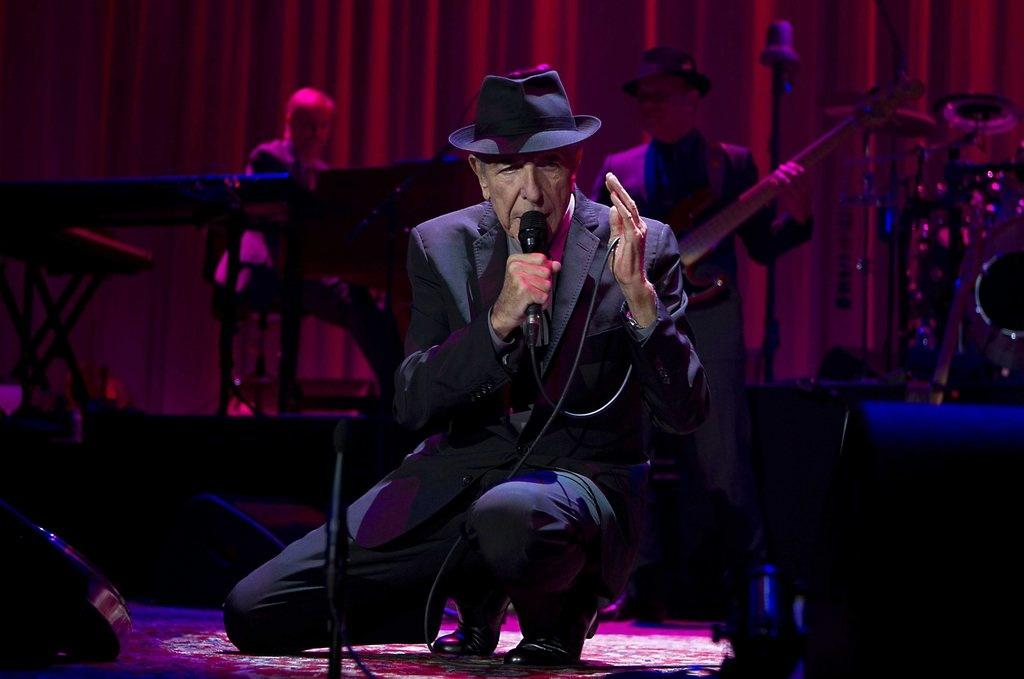 Le Canadien Leonard Cohen en concert à Rotterdam, en septembre 2013. [EPA - Paul Bergen]