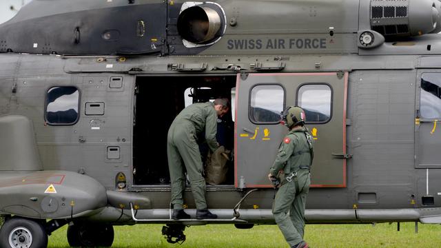 Les soldats suisses seront en partie actifs dans le transport aérien, et également dans l'installation de camps dans la lutte contre Ebola. [Urs Flueeler]