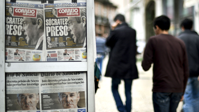 La détention de José Socrates a fait la Une des médias portugais ces derniers jours. [Patricia de Melo Moreira]