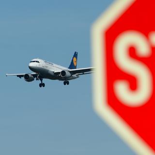 Seule les vols de Lufthansa sont touchés par la grève. Les autres compagnies du groupe ne sont pas affectées. [DPA/AFP - Arne Dedert]