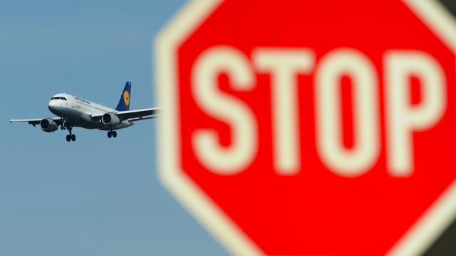Seule les vols de Lufthansa sont touchés par la grève. Les autres compagnies du groupe ne sont pas affectées. [DPA/AFP - Arne Dedert]