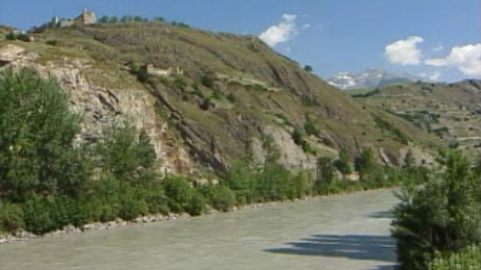 Les berges du Rhône en juin 2005 [RTS]