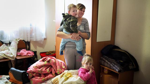Des familles se sont réfugiées au centre-ville de Donetsk. [Menahem Kahana]