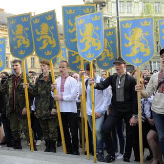 Le défilé des nostalgiques de la Waffen SS à Lviv, 27 avril 2014. [Yuriy Dyachyshyn]