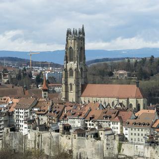 Ville universitaire, Fribourg héberge de nombreux étudiants. [Keystone - Jean-Christophe Bott]