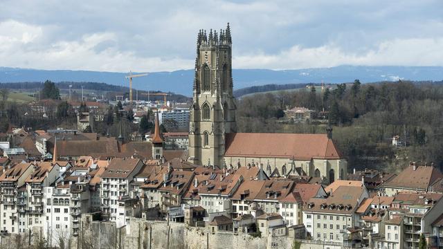 Ville universitaire, Fribourg héberge de nombreux étudiants. [Keystone - Jean-Christophe Bott]