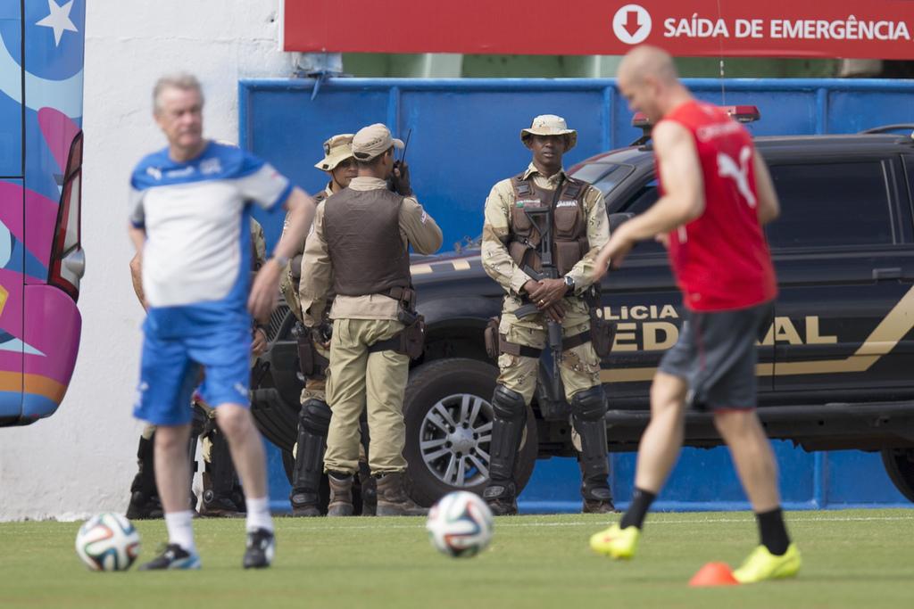 Les Suisses préparent sous bonne garde leur match contre l'Argentine. [KEYSTONE - Peter Klaunzer]