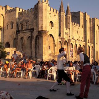 Le patron du Festival d'Avignon a déclaré que si le FN l'emporte au 2e tour des élections municipales, le festival n'aura "aucune autre solution" que de "partir". [Only France/AFP - Amantini]