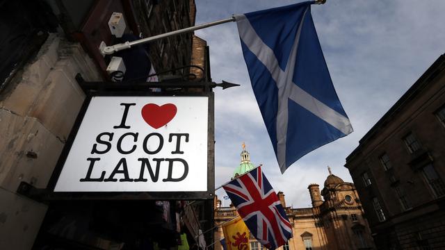 Tous les résidents écossais sont invités à répondre par oui ou non à la question: "l'Ecosse doit-elle être indépendante?" [AP Photo/Scott Heppell]