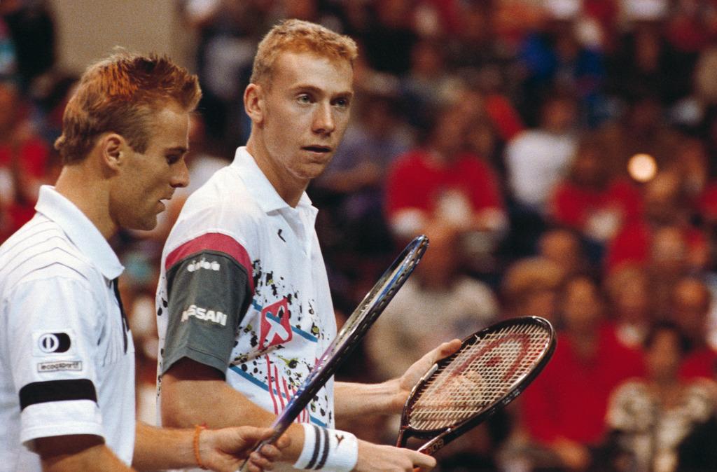 Hlasek et Rosset avaient donné des sueurs froides aux USA lors de la finale de 1992. [KEYSTONE - PATRICK AVIOLAT]