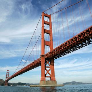 Le Golden Gate Bridge est l'endroit où l'on se suicide le plus au monde. [Eric Risberg - AP Photo]