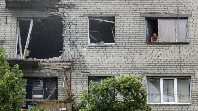 A Donetsk, ville presque déserte depuis quelques jours, les combats du week-end ont fait au moins 6 morts. [Evgeniy Maloletka]