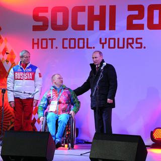 Vladimir Poutine est venu soutenir "ses" athlètes paralympiques à Sotchi. [Ria Novosti/AFP - Alexey Nikolsky]
