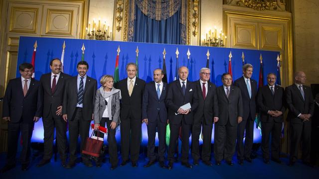 Réunis à Paris le 12 janvier 2014, les participants à la réunion préparatoire à la conférence de paix Genève-2 sur la Syrie [IAN LANGSDON]