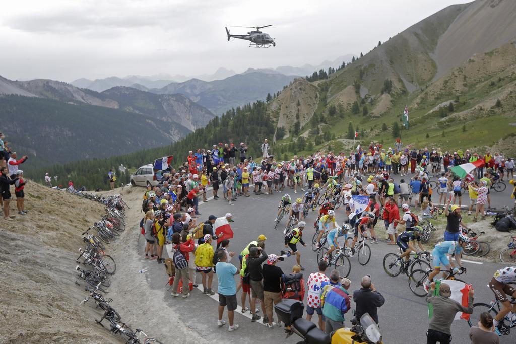 Il y avait foule pour la montée du col d'Izoard. [KEYSTONE - Laurent Cipriani]