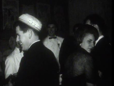 Etudiant au bal de l'Entraide de Lausanne 1964. [RTS]