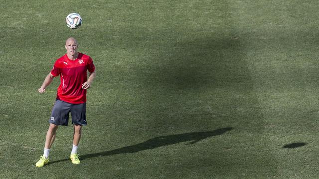 Blessé, Philippe Senderos ne jouera pas à St-Martin mardi. [Peter Klaunzer]