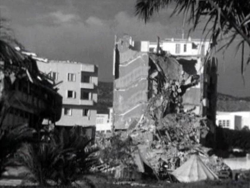 Un séisme a complètement détruit la ville marocaine d'Agadir.