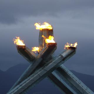 Vasque utilisée pour la flamme olympique, JO d'hiver, Vancouver 2010 [YukonExpatriate]