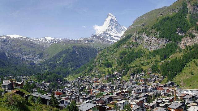 Vue de Zermatt avec, au fond, le Cervin. [Olivier Maire]