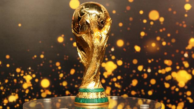 Le trophée de la Coupe du Monde de football. [Barbara Sax]