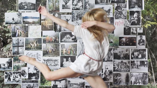 Image du spectacle "Peut-on être révolutionnaire et aimer les fleurs?". [Dorothée Thébert Filliger]