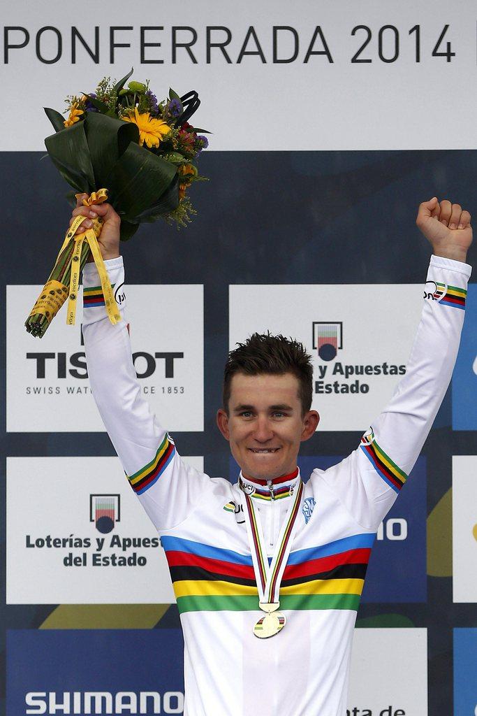 Kwiatkowski est le premier Polonais à revêtir le maillot arc-en-ciel. [Javier Lizon]