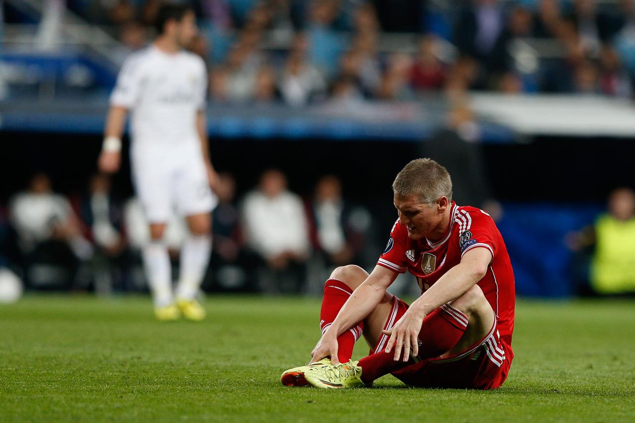 Schweinsteiger et ses coéquipiers devront vite se relever. [EQ Images - Enrique de la Fuente]