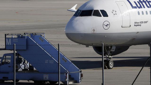 La plupart des appareils de Lufthansa sont restés cloués au sol. [AP/Keystone - Matthias Schrader]