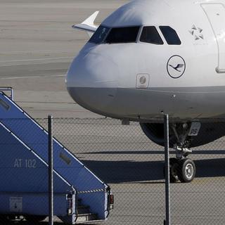 La plupart des appareils de Lufthansa sont restés cloués au sol. [AP/Keystone - Matthias Schrader]