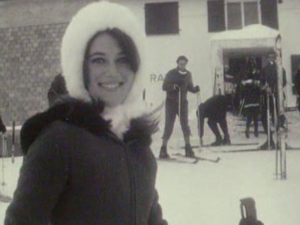 Sheila aux sports d'hiver à Crans en 1967. [RTS]