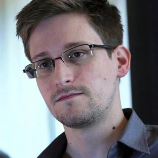 Edward Snowden a réaffirmé ne pas avoir "offert de documents à quelque pays que ce soit en échange de son asile, étant donné que celui-ci doit être accordé pour des raisons humanitaires". [AP Photo/The Guardian]