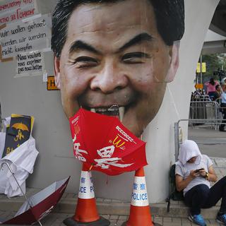 Une photo détournée du chef de l'exécutif hong-kongais Leung Chun-ying. [AP Photo - Wong Maye-E]