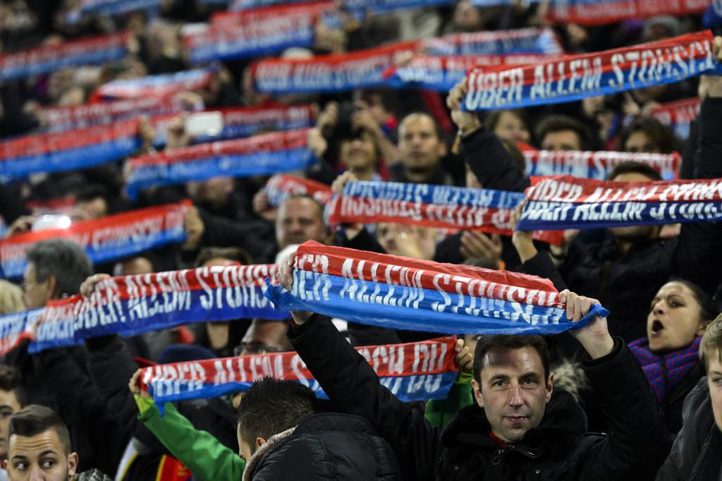 Les supporters bâlois ont été à la hauteur de l'événement pour la venue du Real. [Keystone - Laurent Gillieron]