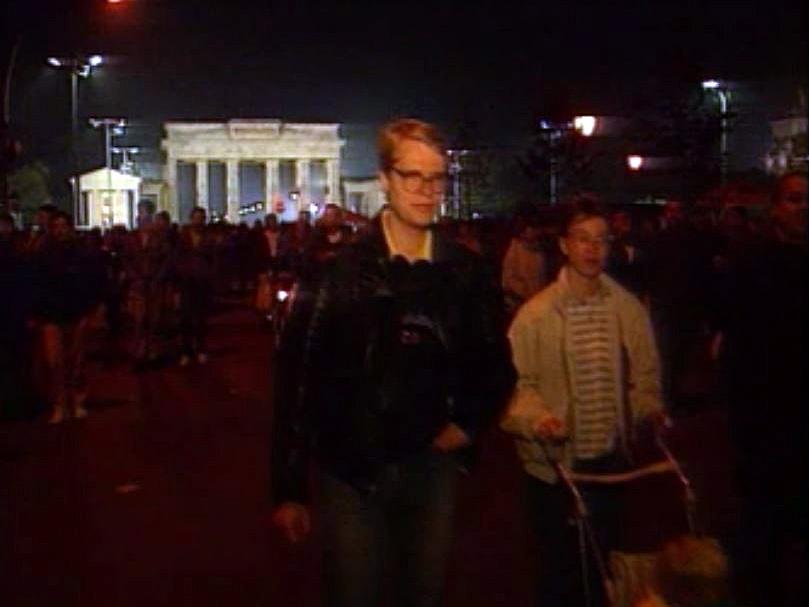 Ambiance à la veille de la cérémonie de réunification allemande.