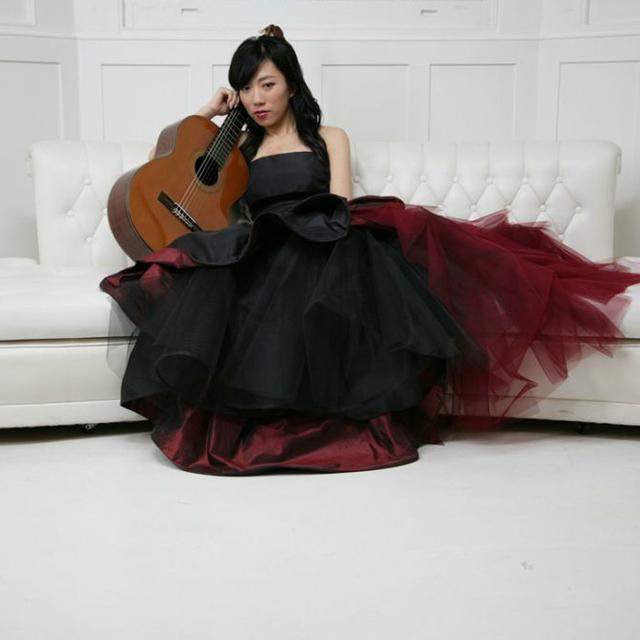 La guitariste Xuefei Yang. [EMI Classics - Paul Mitchell]