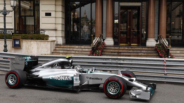 Rosberg a réussi une jolie performance dans les rues de la Principauté. [Stefano Rellandini]