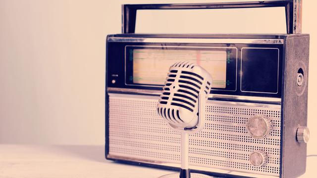 Un micro et une radio vintages.
Africa Studio
Fotolia [Africa Studio]